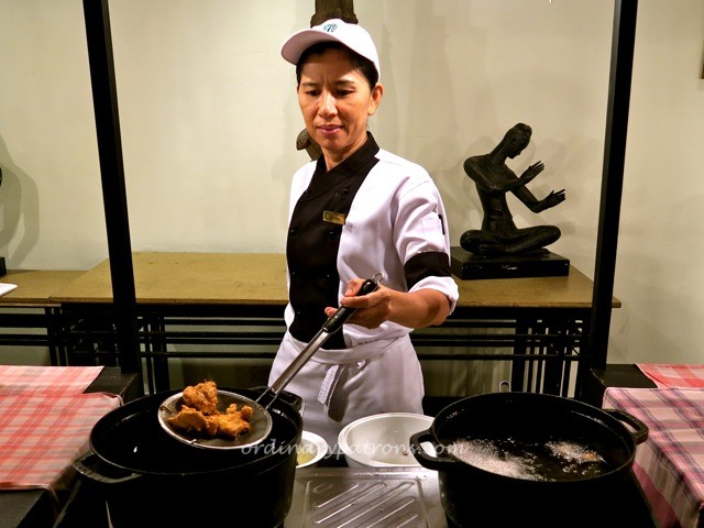 Saffron Buffet Banyan Tree01