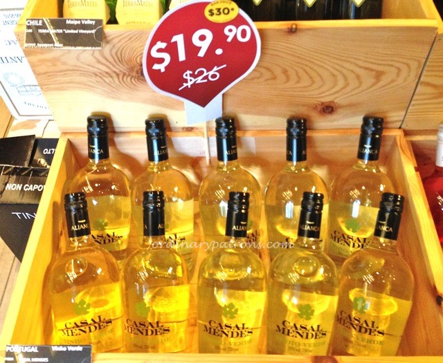 Casal Mendes white wine and curry1