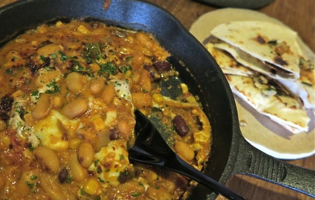 FYR Cycene ond Drinc Restaurant Singapore16