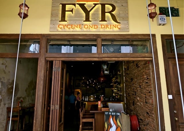 FYR Cycene ond Drinc Restaurant Singapore20