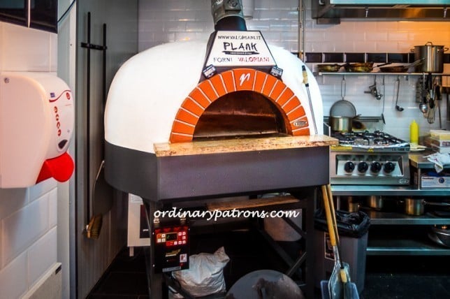 Plank Sourdough Pizza Opera Estate