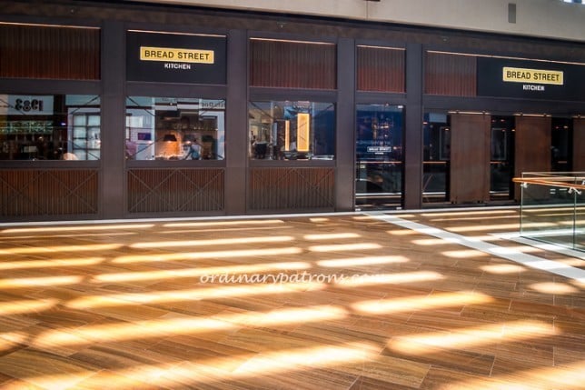 Bread Street Kitchen - Gordon Ramsay's Restaurant At Marina Bay Sands