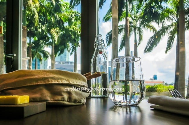 Bread Street Kitchen - Gordon Ramsay's Restaurant At Marina Bay Sands