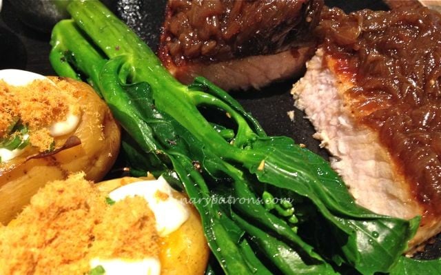 Three Little Pigs Singapore restaurant 2