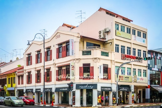 Nine Thirty by Awfully Chocolate