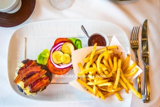 Woldgang Puck's Spago Angus Burger