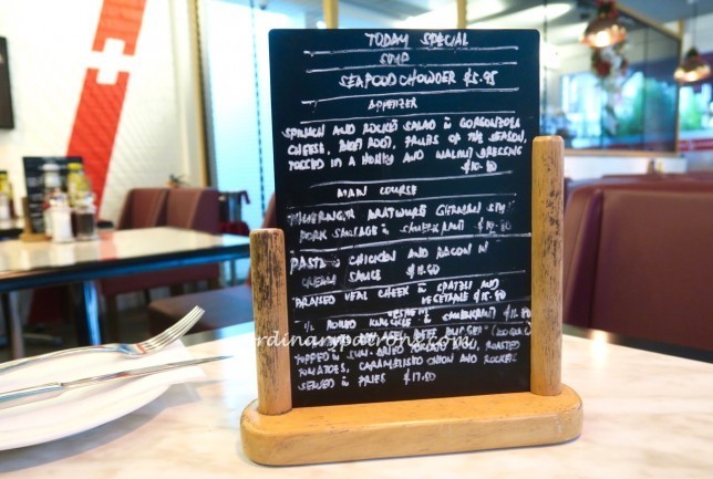 Huber Bistro Singapore - 7