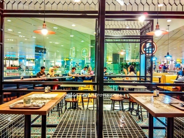 Heavenly Wang Cafe at Changi Airport