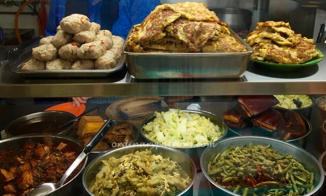 Ghim Moh Market Meng Cheong Teochew Porridge - 1