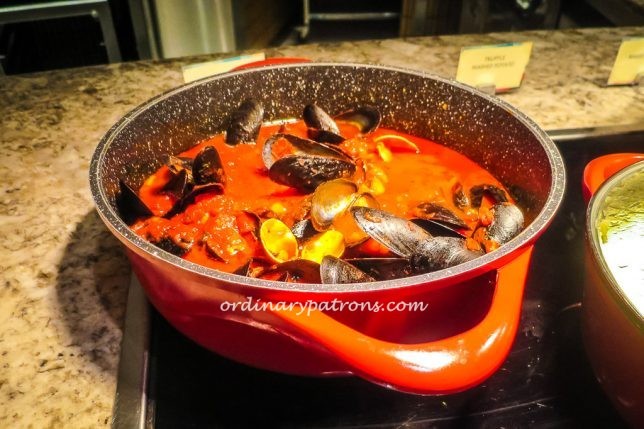 Buffet at Food Capital Grand Copthorne Western seafood