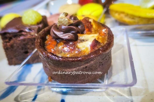 Buffet at Grand Copthorne Waterfront Hotel Desserts