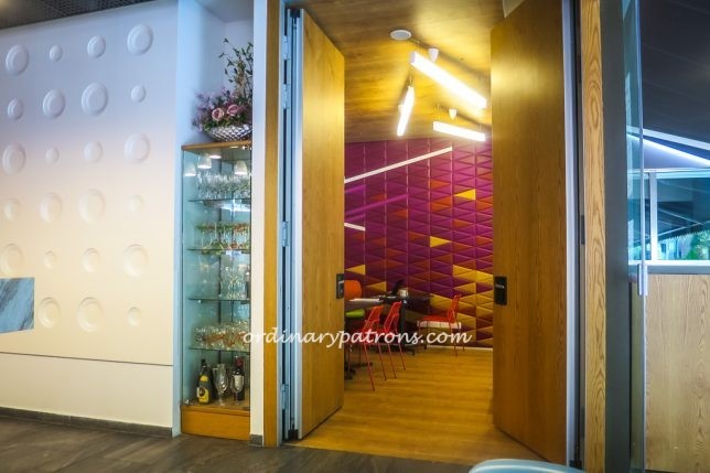 Chat & Chow Restaurant 