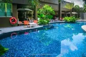 ibis Styles Singapore poolside