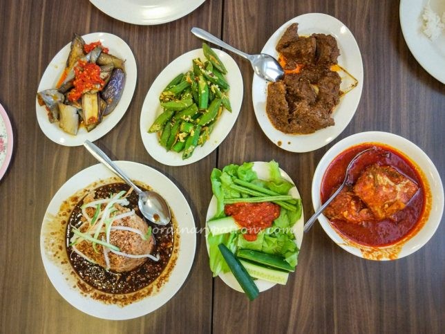 Hjh Maimunah Kampong Cuisine
