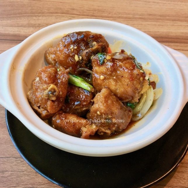 Jiak Modern Tze Char -  claypot golden chicken