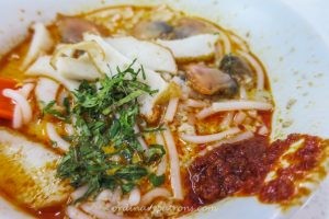 Cheap and good Sungei Road Laksa 