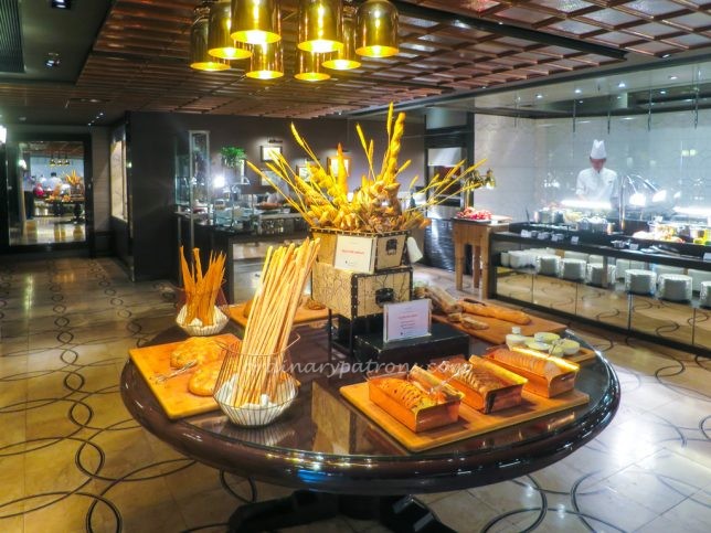 Lunch buffet at Colony Ritz Carlton