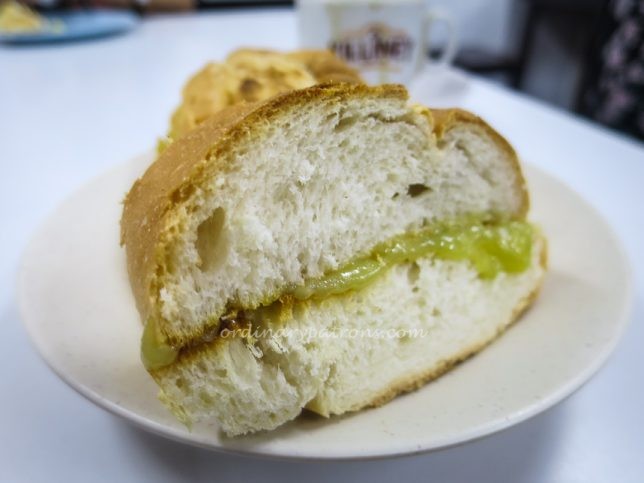 toast and coffee breakfast at Killiney 