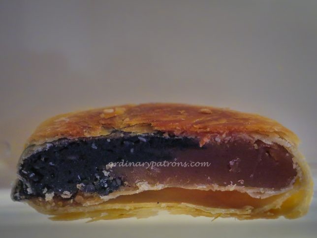 Lotus & Sesame Tau Sar Piah