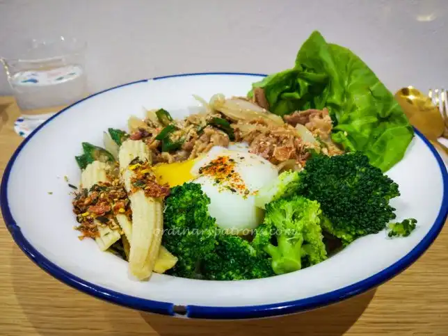 Grids & Circles Pork Bowl