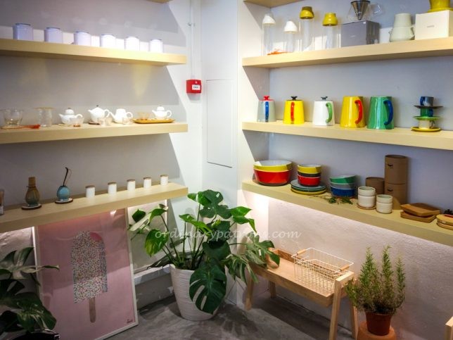 Grids & Circles Retail