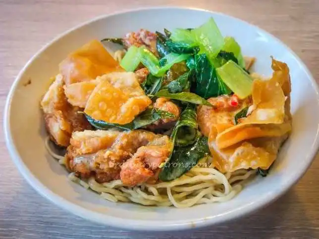 Pontian Salted Egg Chicken Cutlet Noodles