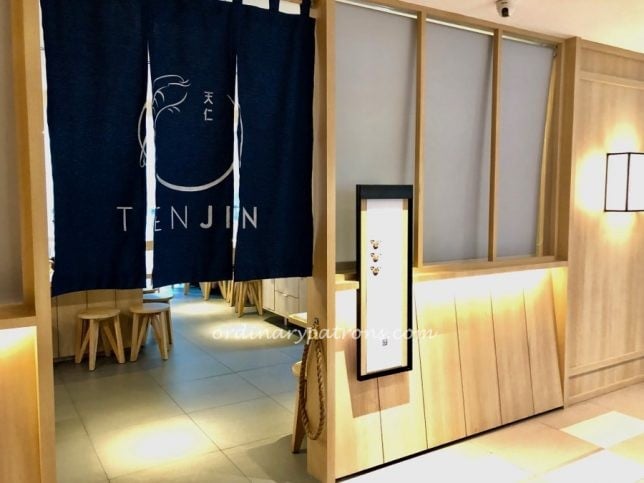 Tenjin tempura restaurant at Shaw Centre by Les Amis: Delicious tendon bowls