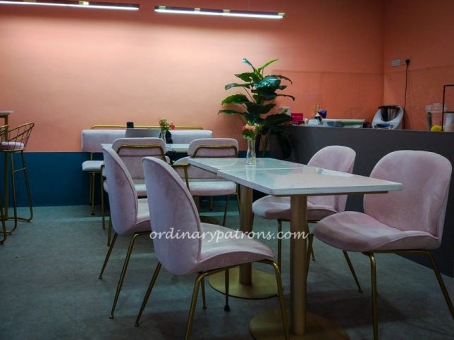 Whiskit Bakery & Cafe 