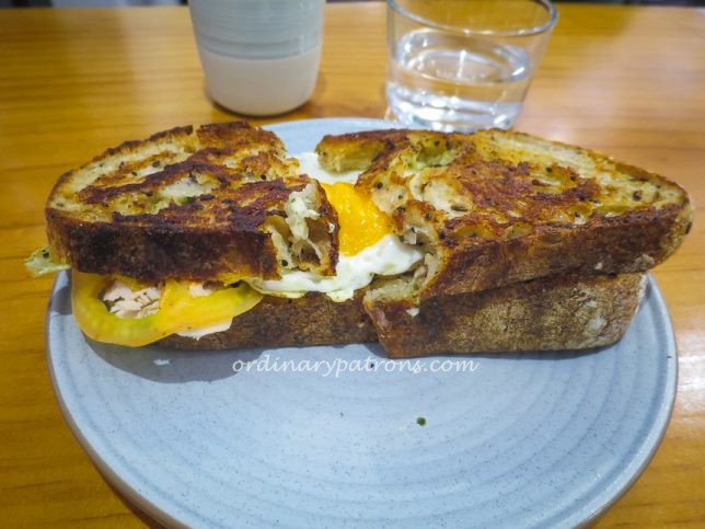 Breakfast at Micro red | house