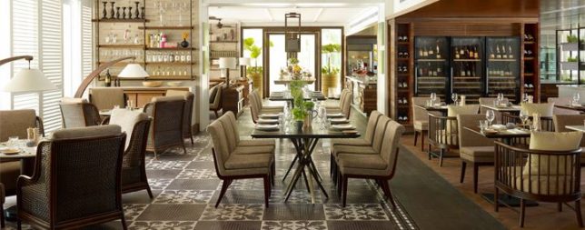 Shangri-La-Singapore-Waterfall