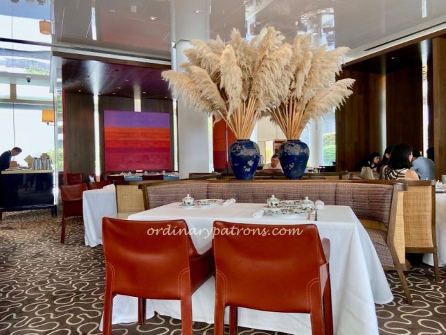 Summer Pavilion Singapore Orchid Lunch Menu Review with pictures of menu and 5 course lunch at Ritz Carlton MIchelin Star Chinese restaurant 