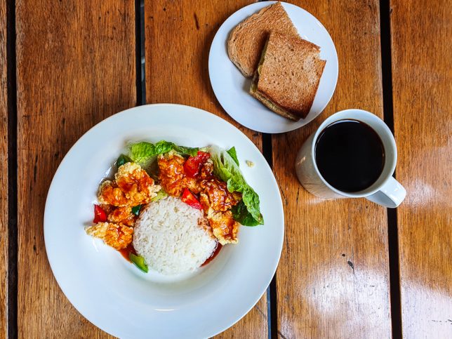 Banchong Cafe Bendemeer 