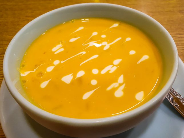 Mango Puree with Pomelo Sago 