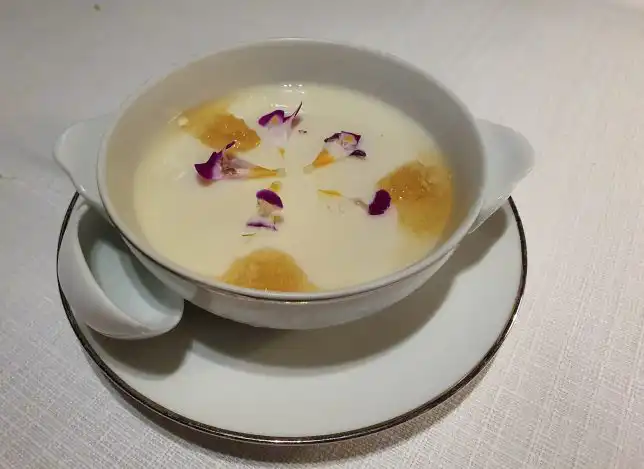 5 ON 25 Dessert - Ginger milk pudding with honeycomb 蜂蜜姜汁撞奶布丁