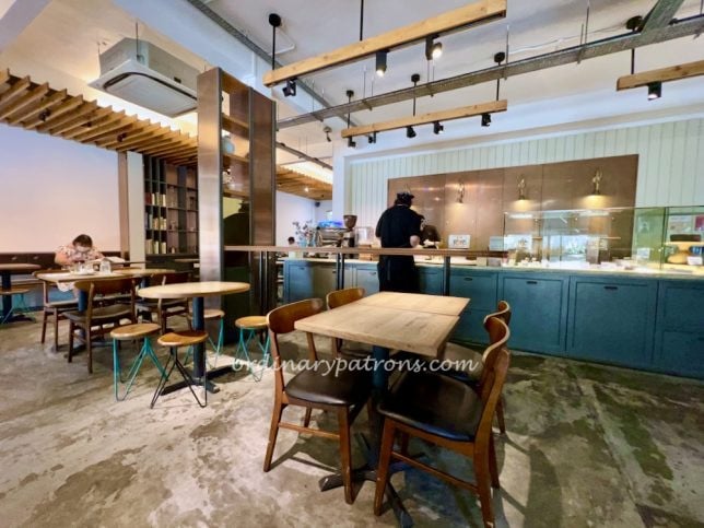 Sunday Folks and % : Waffles and Coffee at Holland Village