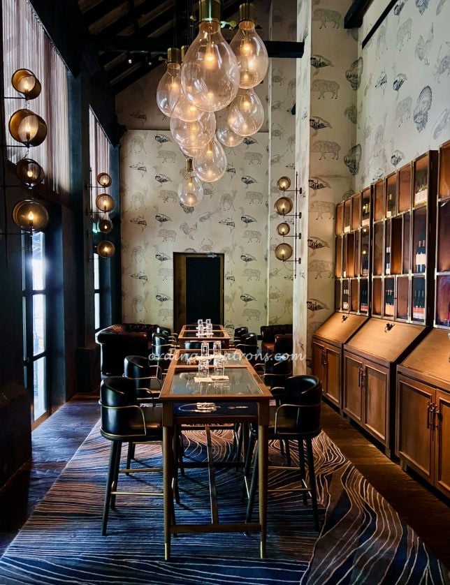 Burnt Ends Restaurant Study Room