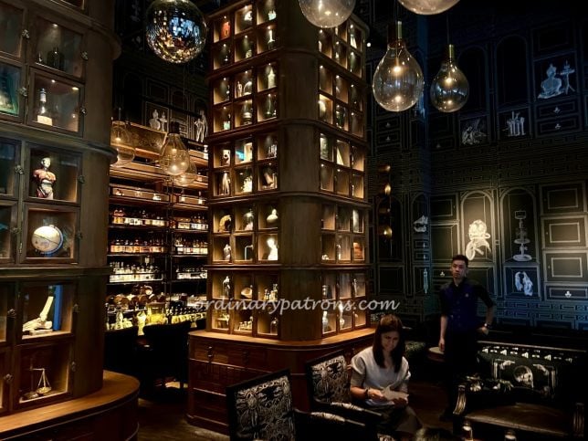 Burnt Ends Restaurant and Cocktail Lounge Table