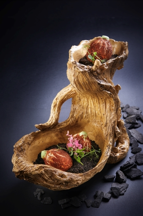 Peony-Jades-Signature-Taro-Molten-Lava-Buns