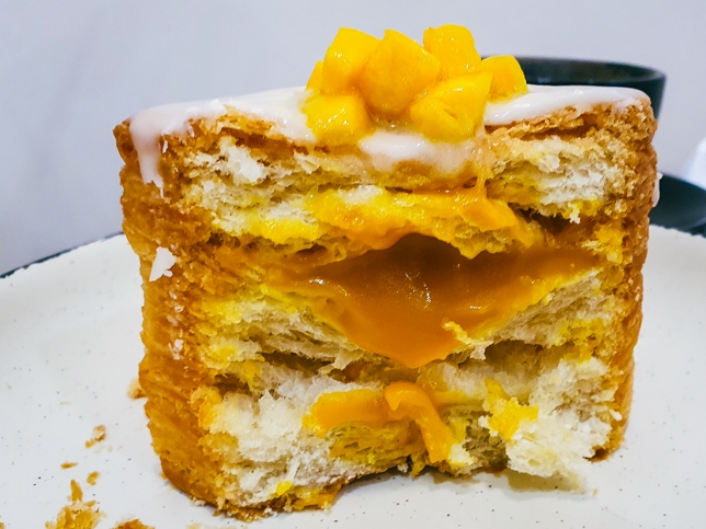 Lunar Rabbit Boulangerie Mango Passion Cube
