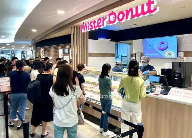 Mister Donut Novena Square Singapore Opens to Long Queue July 2023