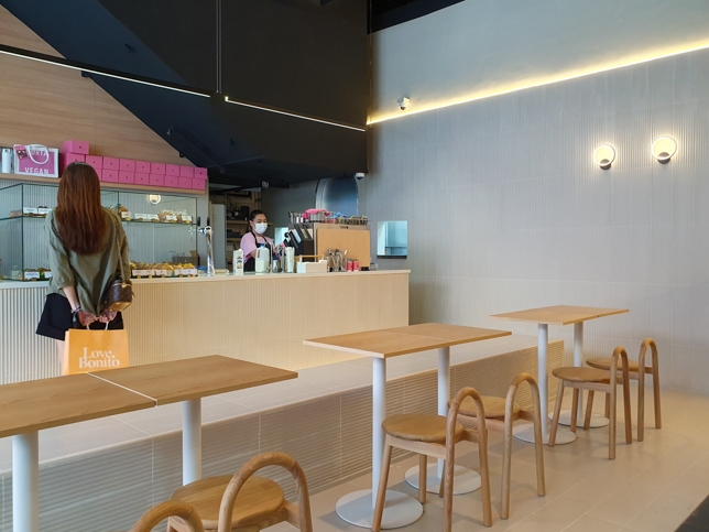 Mr. Holmes Bakehouse in Orchard Central