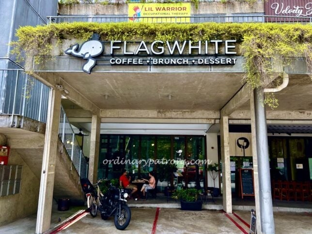 Flagwhite Cafe 