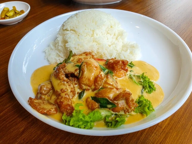 Melben Seafood in food court in Botanic Gardens