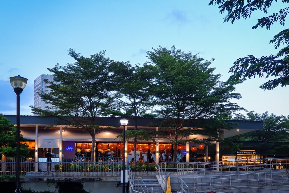 Restaurants In Parkland Green @ East Coast Park