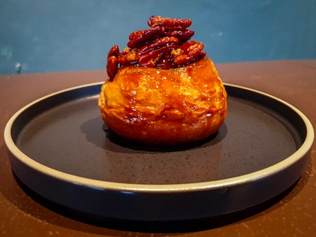 Vernacular Coffee - Cinnamon Pecan Bun 