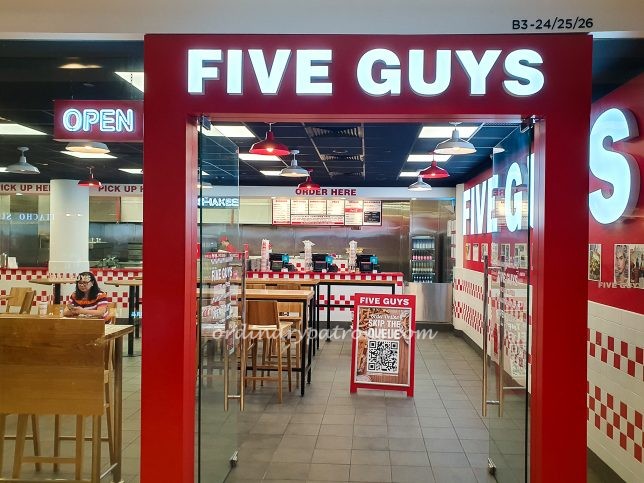 Five Guys Singapore Ion Orchard 
