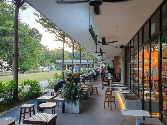 Cafes & Restaurants in Parkland Green