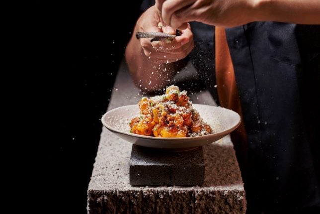 (credit - John Heng_Da Photographer)