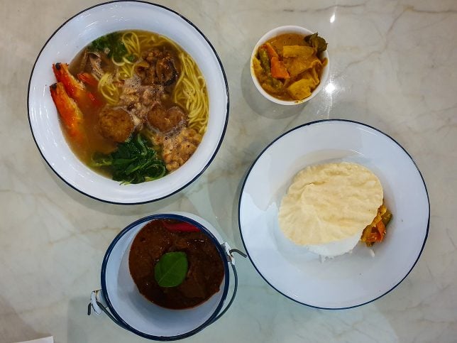 Affordable Meal at The White Tiffin @ Esplanade Xchange