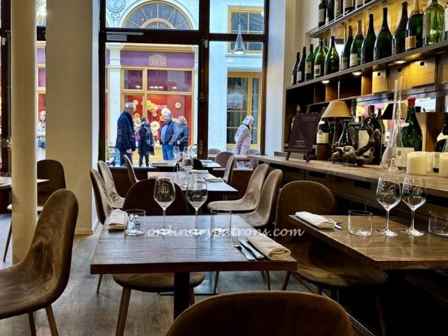 La Table des Caves Paris
(Le Comptoir des Caves Legrand)
Galerie Vivienne